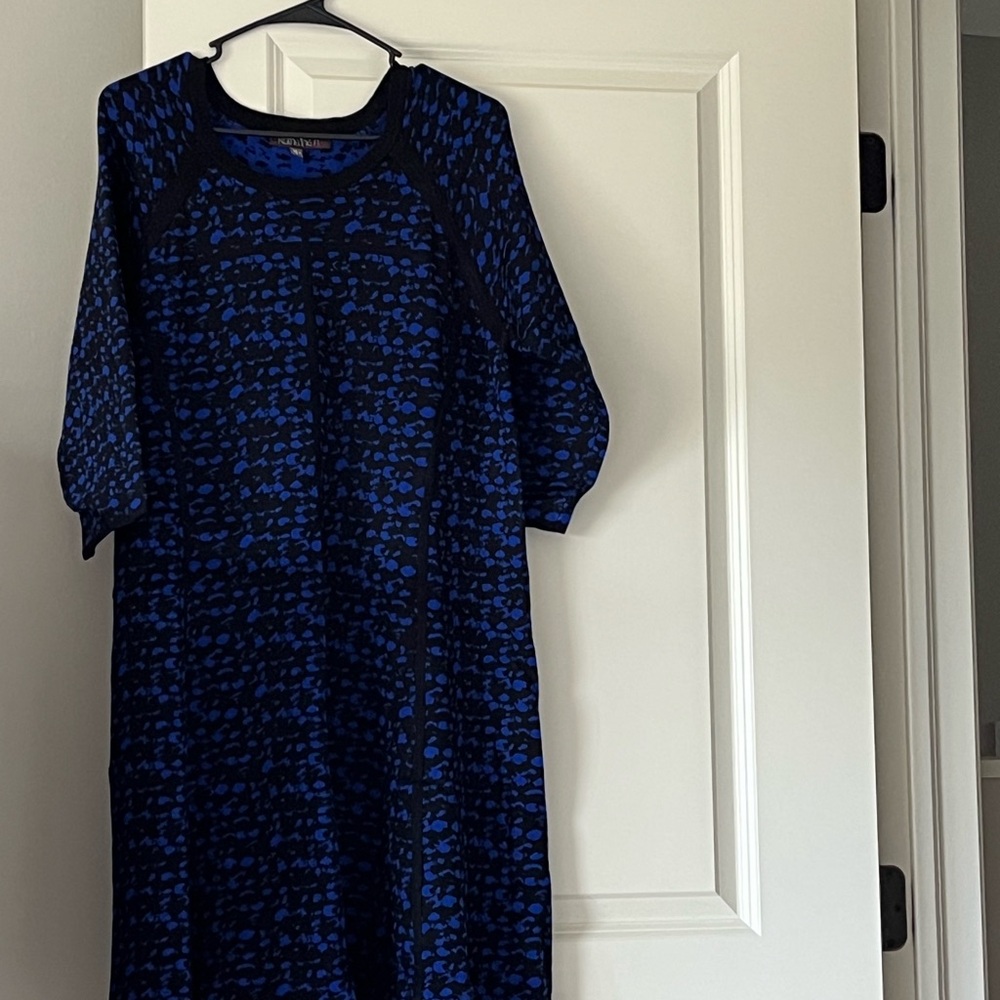 Chic Black and Blue Long Sleeve Dress